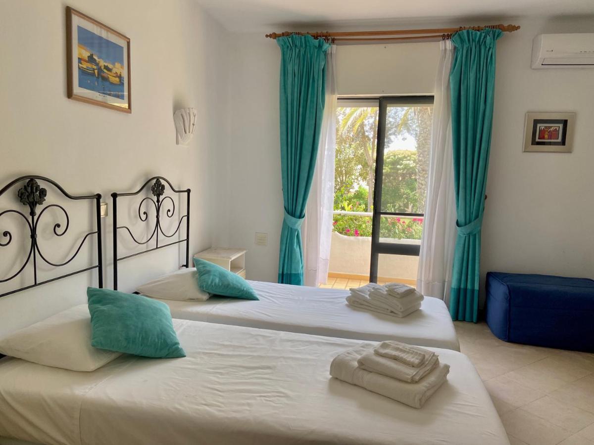 Beautiful Villa With Terrace & Garden Ferragudo  Eksteriør billede